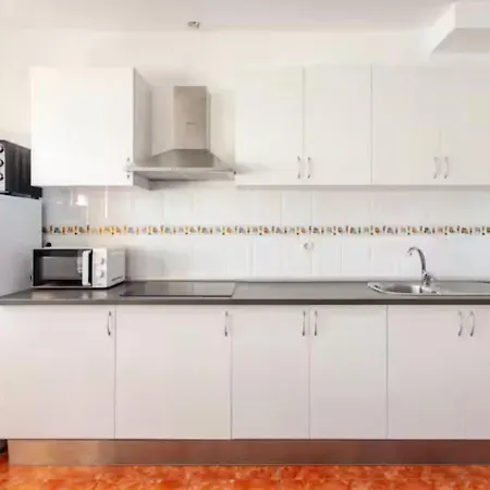 Playa Azul Amplio Y Luminoso Con Vistas Al Mar