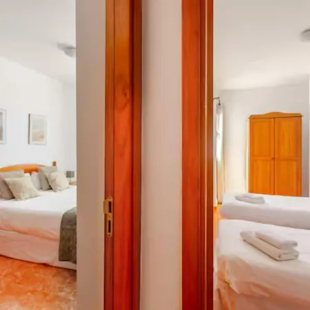 Playa Azul Amplio Y Luminoso Con Vistas Al Mar